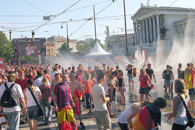 Abkühlung auf der Ringstraße