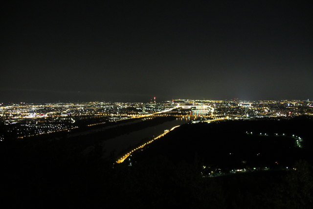 Wien bei Nacht - Kahlenberg