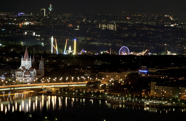 Über Wien bei Nacht
