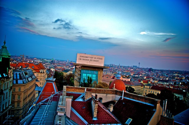 Der Flakturm im Abendlicht, 2011