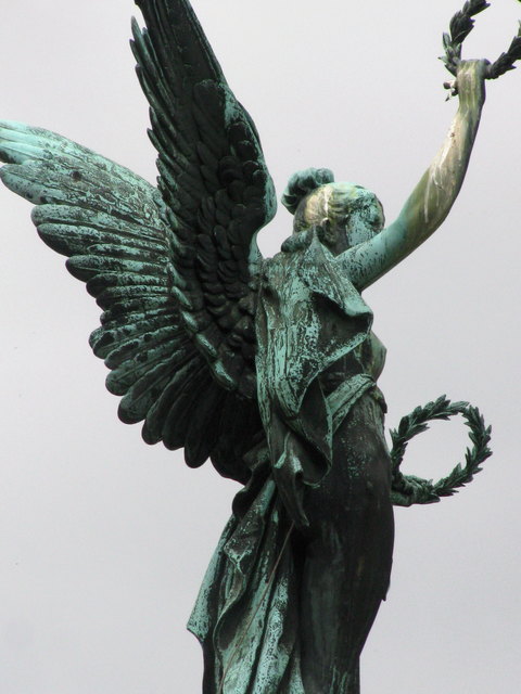 Statue am Maria-Theresien-Platz