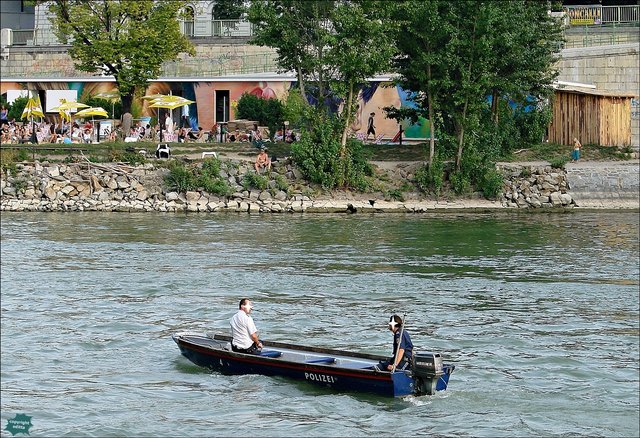 Wien ist behütet, vom Wasser und zu Land