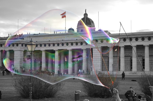 riesen Seifenblasen. Wie Wien,wandelbar,bunt und WUNDERSCHÖN.
