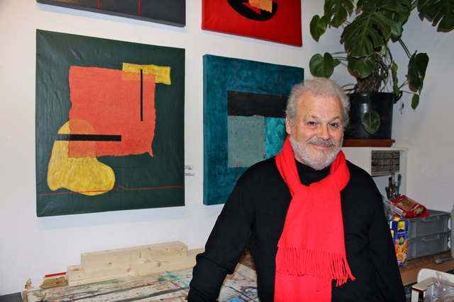 Gründungsmitglied Rudolf Svoboda stellt für ArteMIX sein Atelier zur Verfügung und stellt auch selber aus.