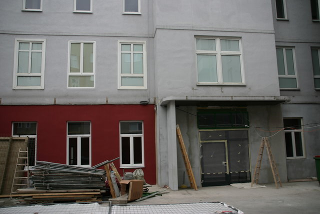 Der Kundenparkplatz ist derzeit Baustelle