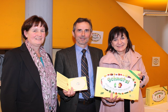 Feierten das Zehn-Jahr-Jubiläum: Resi Schiffmann, Andreas Norz und Bildungs-LR Beate Palfrader