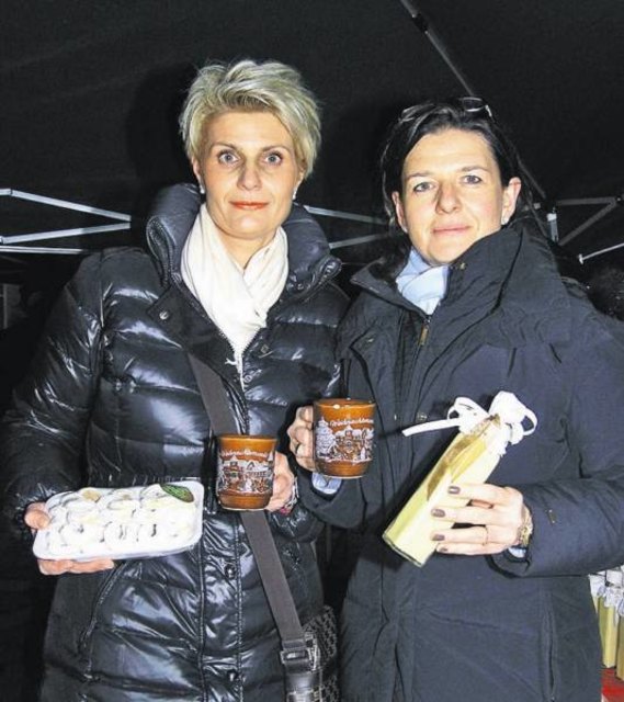 Weihnachtliches von den Zonta-Damen Monica Schauperl (l.) und Heike Schmidt.