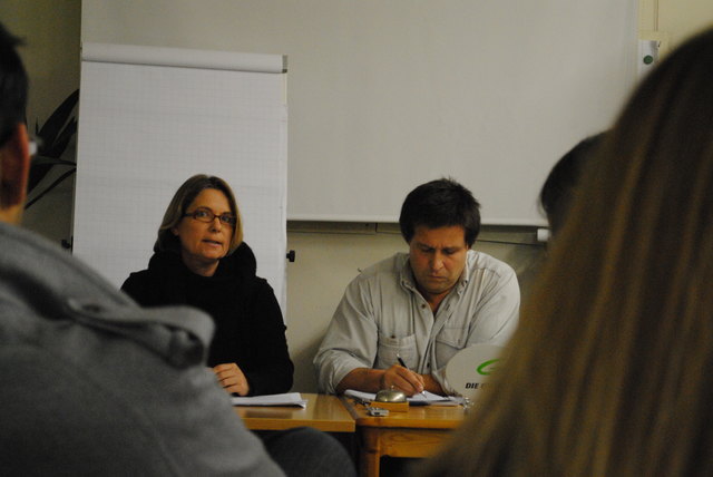 V.l.n.r.: Eva van Rahden (Abteilungsleiterin SOPHIE-BildungsRaum), Charly Schall (Grüne Brigittenau)