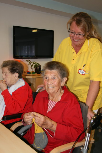Barbara Seiwald arbeitet seit 30 Jahren im Pflegebereich und das mit Herz.