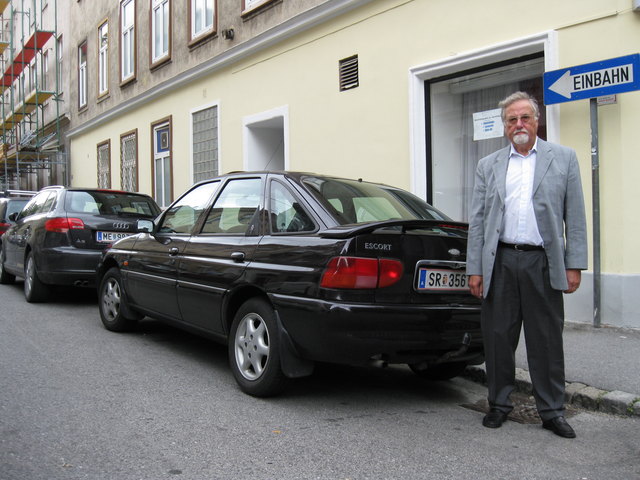 In der Robert-Hamerling-Gasse ist die Parkplatz-Not laut ÖVP-Chef Roman Adametz besonders akut.