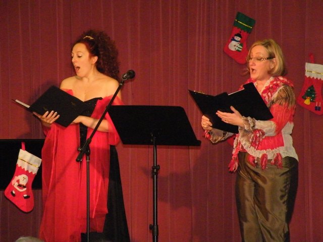 Margit Pregler und Regine Pawelka als Duett
