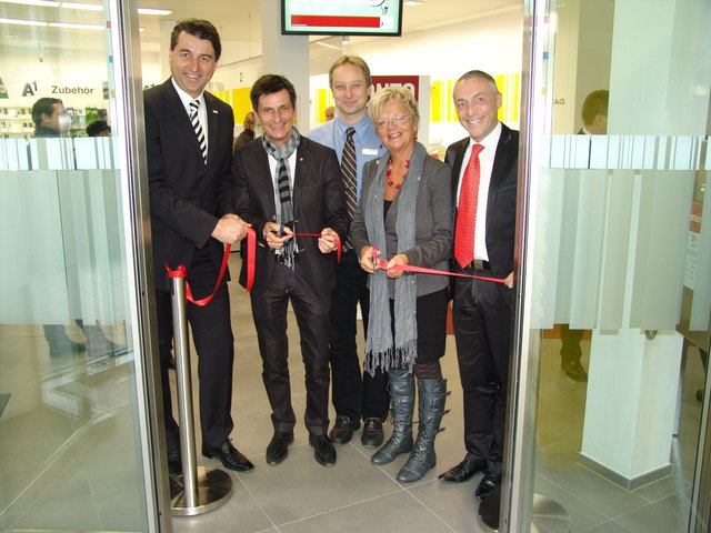 VD Peter Pavitsits, KO Christian Illedits, Teamleiter Kurt Pohl, Bgm. Ingrid Salamon und Filialvorstand Roland Saurugger