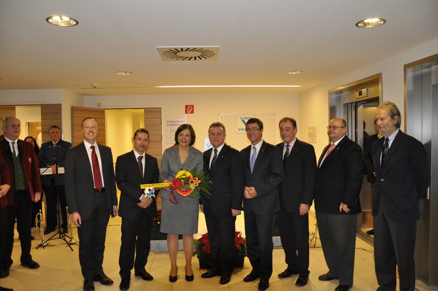 Mag Christian Breitfuß, Ing. Michael Janecek, Petra Unterstetter, Hans Niessl, Peter Rezar, Dieter Posch und Karl Helm