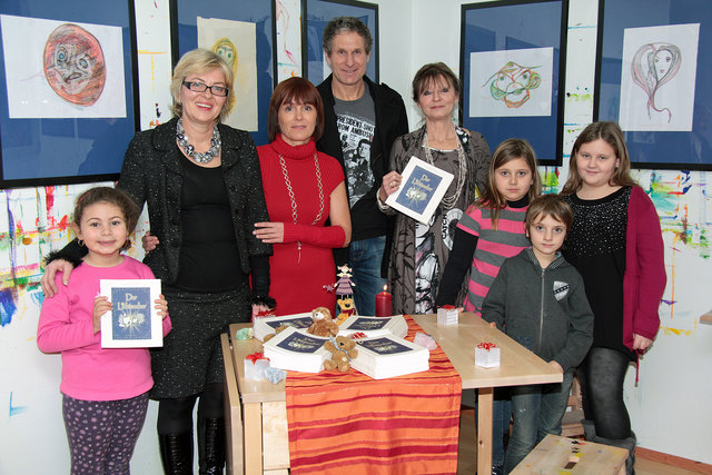 Elena Arcidiacono, Birgit Michelatsch, Dipl.-Päd. Ines Maier Onitsch, Landesschulratvizepräsident Rudi Altersberger, Helga Fanzott, Lara Fischinger, Lukas, Christina Sitter