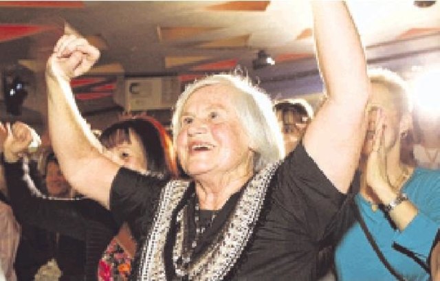 Bei der Auftaktveranstaltung in Wien rockten mehr als 1.000 begeisterte Bestager zu heißen Beats und holten sich nebenbei wertvolle Beautytipps ab | Foto: KK