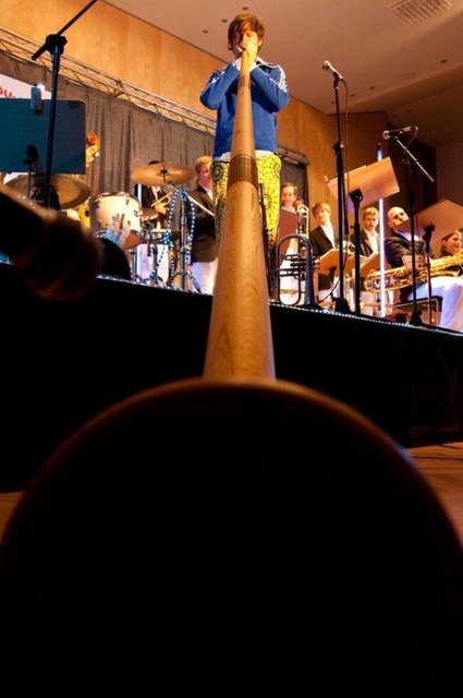 Matthias Schriefl mit Alphorn