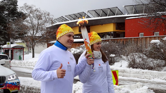 Fackellauf Axams - Fackelübergabe