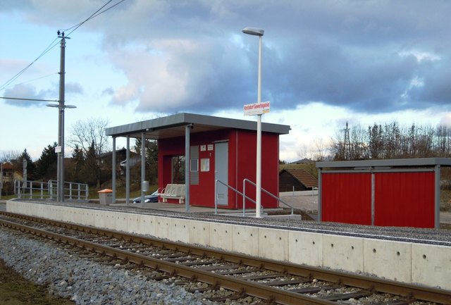 Die neue Haltestelle "Vorchdorf Gewerbegebiet" | Foto: Stern & Hafferl