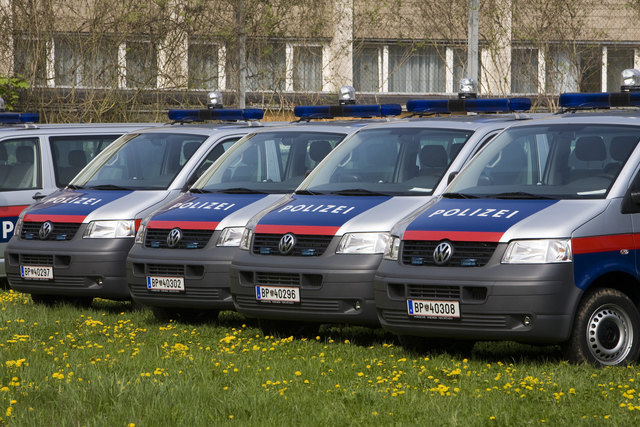 Auch mit Schwerpunktkontrollen auf Autobahnen sollen durchreisende Täter erwischt werden.