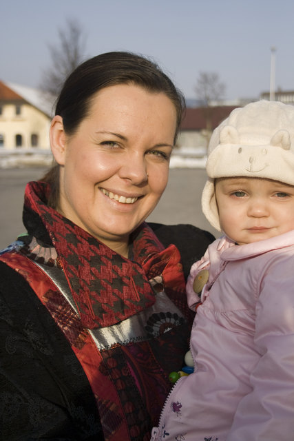 TANJA KEFER: "An ein Weihnachtsfest. Ich war vier und mein Bruder drei Jahre alt. Er bekam eine Geisterburg geschenkt und hatte furchtbare Angst davor, sie auszupacken."