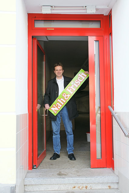 Neo-Kaufmann Franz Pilz öffnet bald die Türen am Gmünder Stadtplatz für ein neues Nah & Frisch-Geschäft.Foto: Jungmann