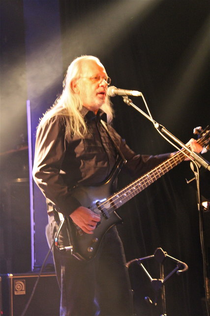 Löwenherz-Bassist und Austrorock-Urgestein Fredl Petz.