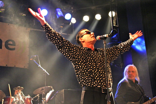 Die grandiosen Rocker "Löwenherz" mit Falco-Double Michael Patrick Simoner als Frontman.