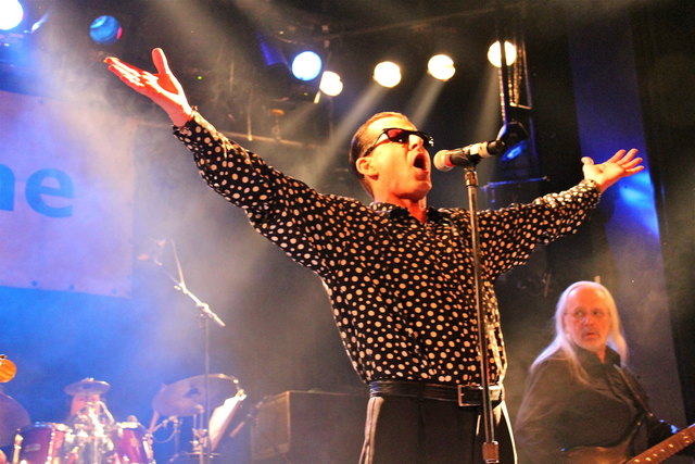 Die grandiosen Rocker "Löwenherz" mit Falco-Double Michael Patrick Simoner als Frontman.