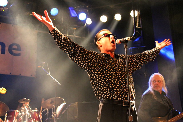 Die grandiosen Rocker "Löwenherz" mit Falco-Double Michael Patrick Simoner als Frontman.