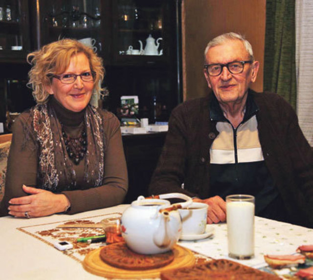 Sie haben einen guten Draht zueinander: Monika Haas vom Roten Kreuz Radkersburg und Krebspatient Herbert Rataj.	 Foto: WOCHE