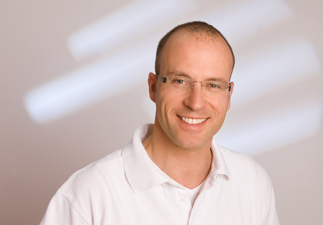 „Kein Allergietest kann das ausführliche Patienten-Gespräch ersetzen“, betont Hautarzt Gernot Mayer aus Steyr. Foto: Privat