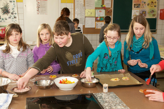 Die Schüler der Freizeitgruppe "Snacks und Drinks" bereiteten wahre Leckerbissen zu | Foto: privat