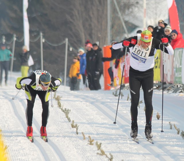 Sprinten bis zum Umfallen: Rund 16 Zentimeter vorsprung entschieden zu Gunsten von Thomas Steurer (rechts)