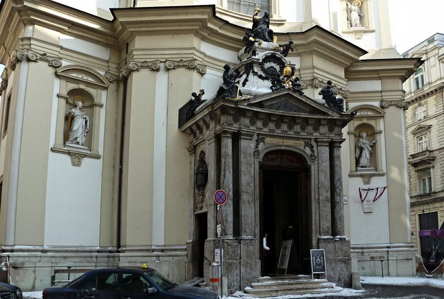 Portal der Peterskirche