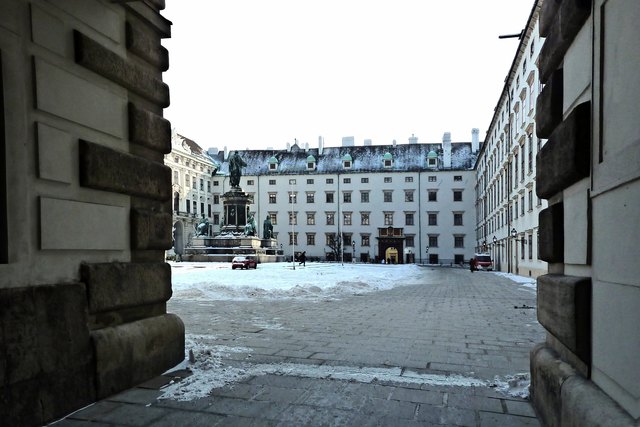 Blick in den Burghof