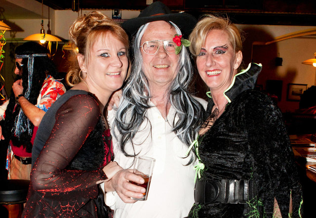 Brachten die Salzburger in Faschingslaune:  Jana Firicila, Präsident Siegfried Berger, Brigitte Höchstöger.