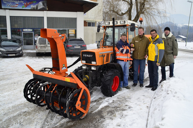 Die Gemeinde Breitenbach hat heuer einen gebrauchten Schmalspurtraktor angeschafft, um die Leistung zu erhöhen. | Foto: Naschberger