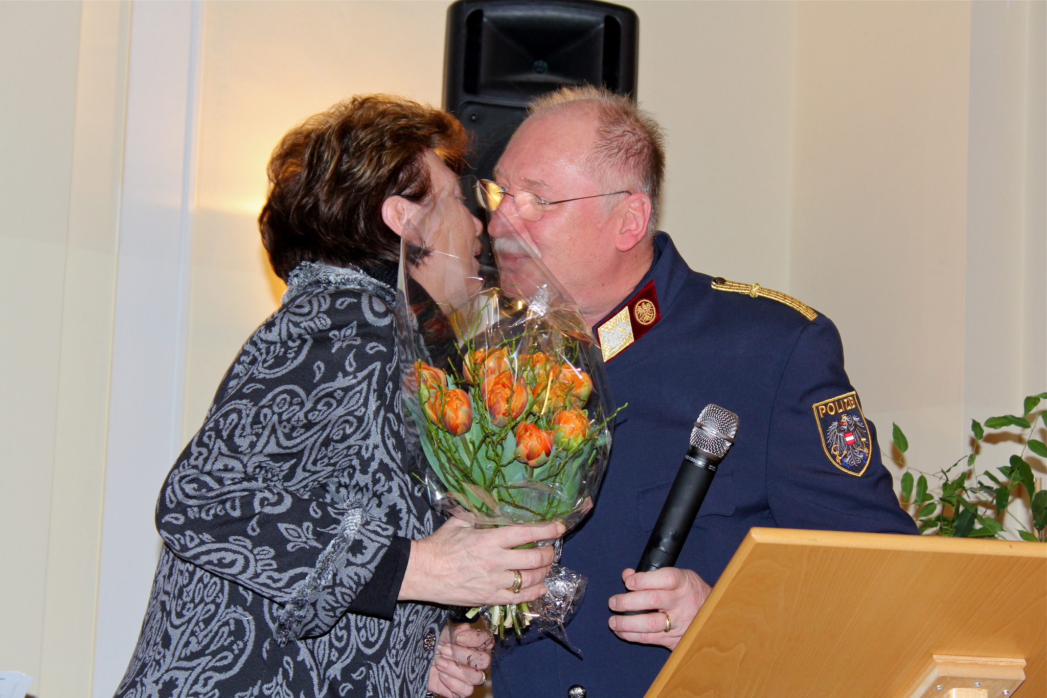Großes Polizeiaufgebot bei Vernissage Simmering
