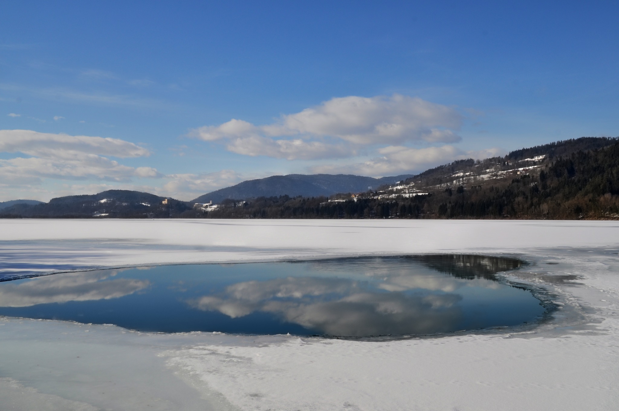 Auch unter der Eisdecke gibts Wolken ) Völkermarkt Auch unter der Eisdecke gibts Wolken ) Völkermarkt