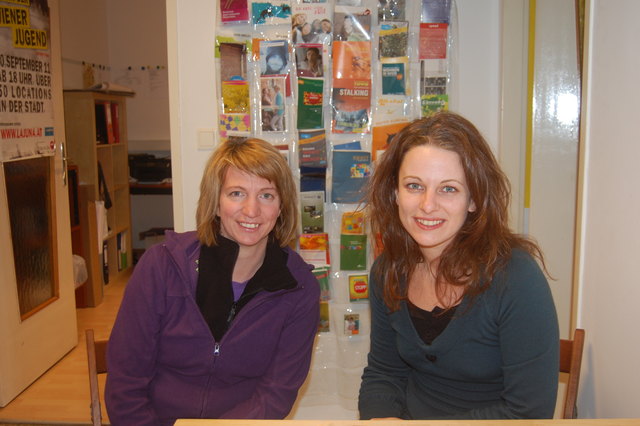 Ansprechpartner für Teenies: Melanie Schandl (l.) und „Streetwork Wilhelmsdorf“-Leiterin Annelies Larcher.