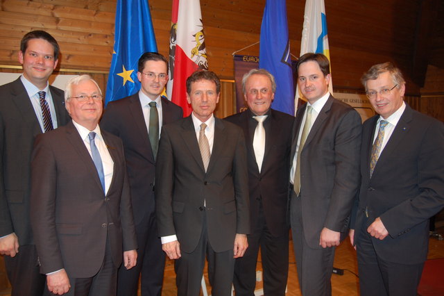 LA Lukas Mandl, Rainer Krebs, BM Stefan Schmuckenschlager, Minister Karlheinz Töchterle, Josef Höchtl, NR Johannes Schmuckenschlager, LA Willibald Eigner | Foto: Christine Zippel
