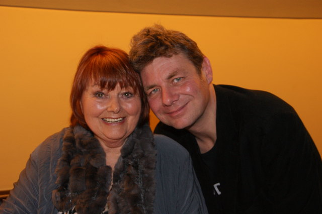 Elfriede Ott gemeinsam mit Regisseur Hakon Hirzenberger im Cinema Paradiso St. Pölten.