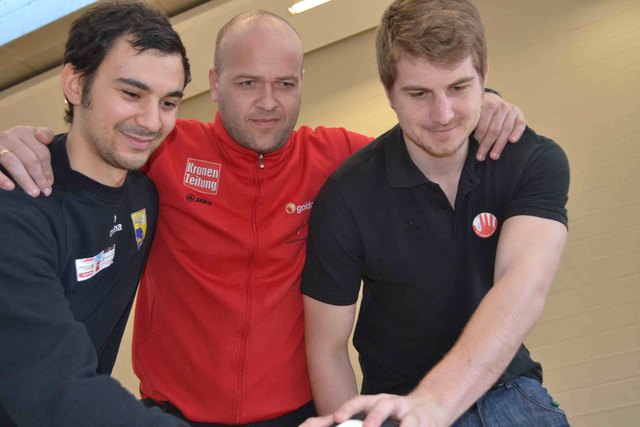 Die Nationalteamspieler Christian Aigner und Fabian Posch bekamen Besuch von ihrem Teamchef.
