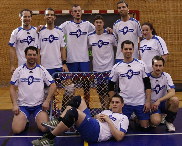 Tchoukdevils Wels, 9. Platz EWC12, Lazne Belohrad v.L.n.R., stehend: Herbert, Mario, Flo, Mario, Thorsten, Lisa, knieend: Norbert, Thomas, Flo, Paul, nicht am Bild: Sabrina | Foto: Jitka Vele, Tschechischer Tchoukballverband