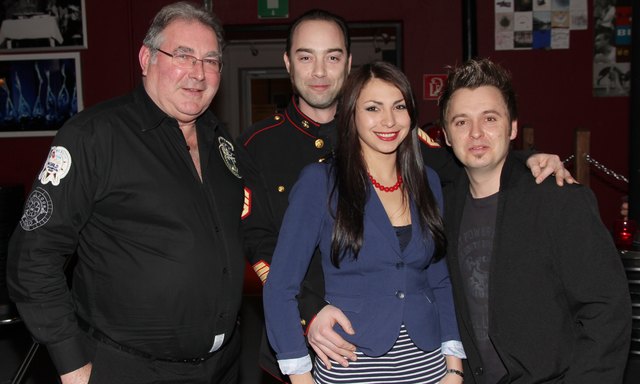 Waren begeistert von der musikalischen Zeitreise in der Spinnerei Traun: Clemens Wagner, Verena Lorenz, Rene Kovacs und DJ Franz. | Foto: www.werfotografiert.at