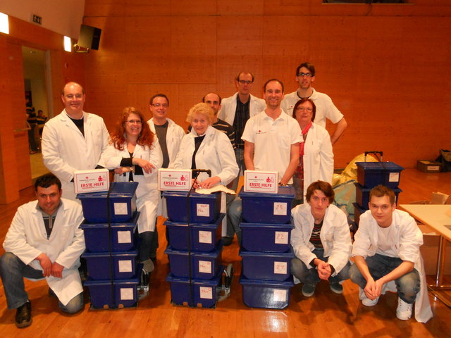 Das Team vom Blutspendedienst des Roten Kreuzes mit ihrem „guten Geist“ Leni Kogler (Bildmitte) bei der erfolgreichen Blutspendeaktion im Kirchdorfer Dorfsaal