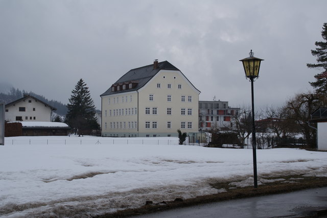 Die ehemalige Haushaltungsschule bietet die idealen Räumlichkeiten für das Vorhaben der Gemeinde.