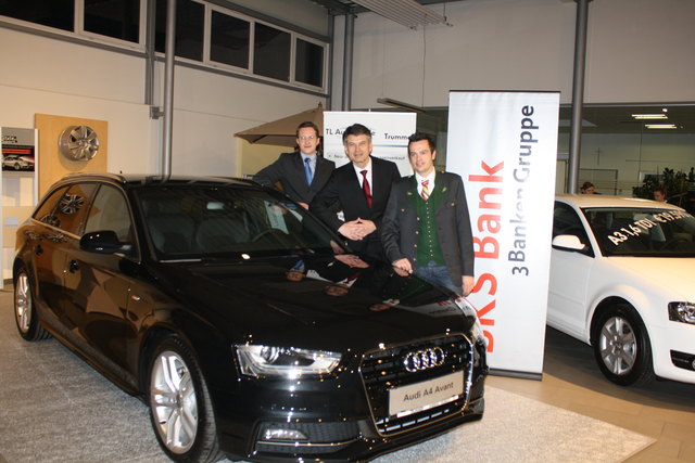 Zu den Fahrerlebnistagen im Autohaus Trummer luden Walter Kleinschuster, Rudolf Greiner und Christian Hödl (v.r.).