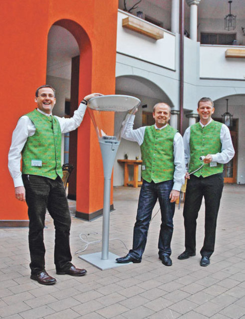 Beleuchtungskörper standen bei Josef Nestelberger, Karl Puchas und Hannes Heinrich (v.l.) beim Kongress im Blickpunkt.