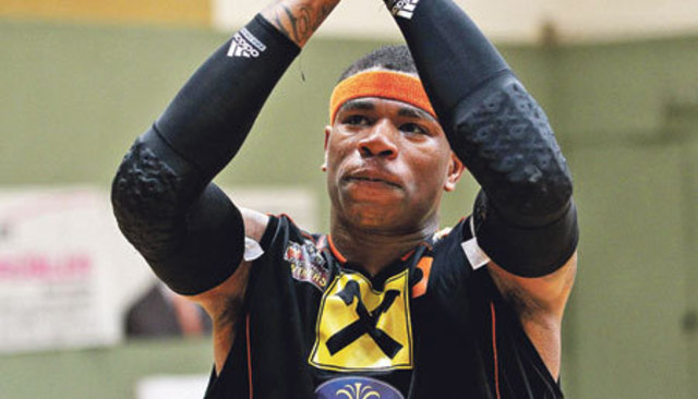 Treffsicher. Jeff Robinson traf auswärts alle seiner neun Würfe. In beiden Spielen erzielte er 47 Punkte und holte 21 Rebounds.